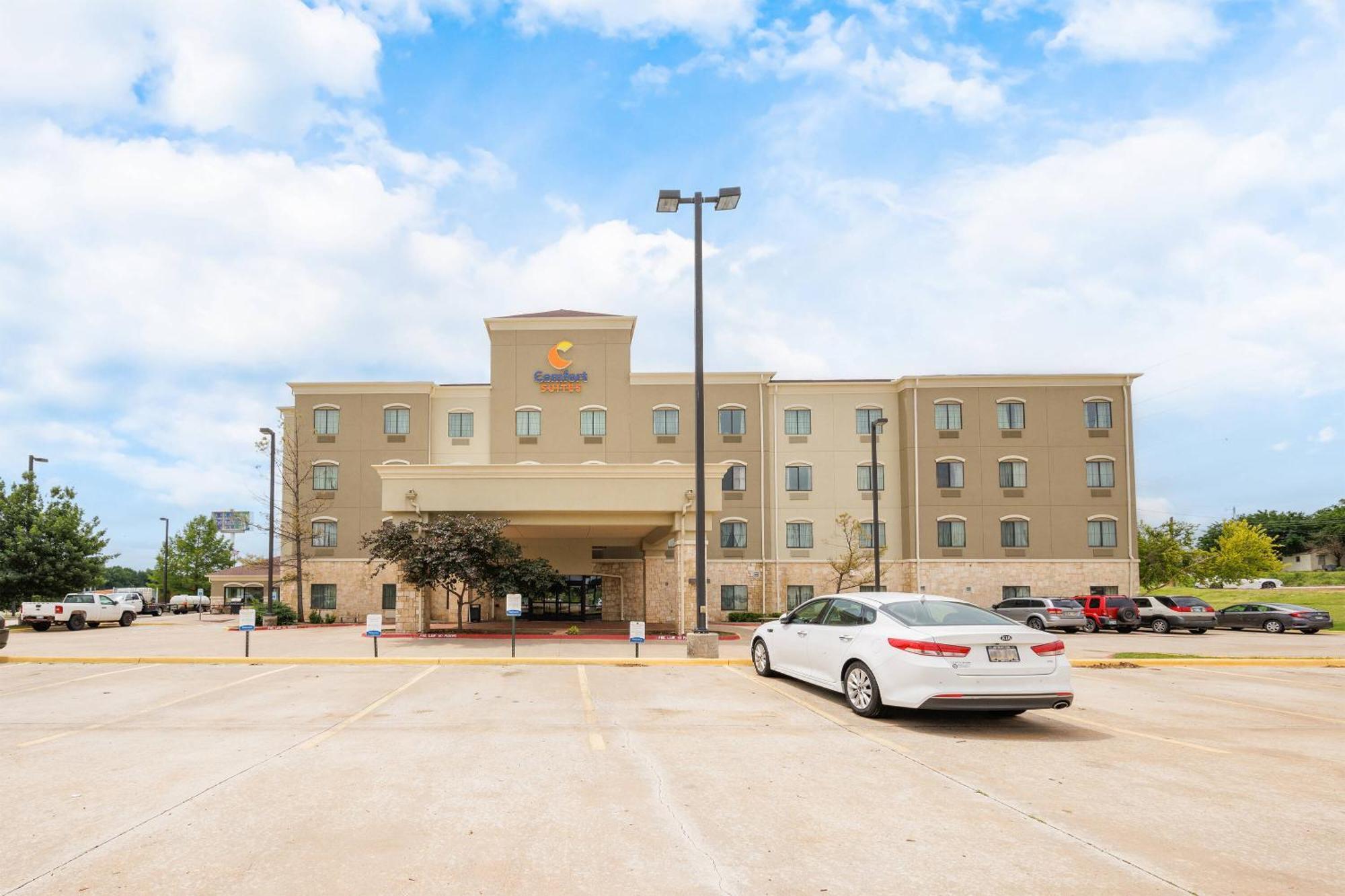 Comfort Suites Lawton Near Fort Sill מראה חיצוני תמונה